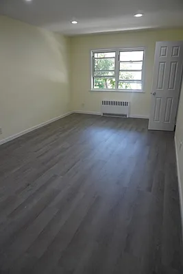Rented by Queens Apartments Realty LLC | media 21
