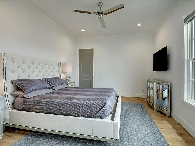 1147 Castellina Ln — Photo 22