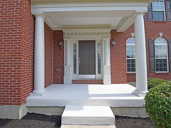 3rd image of 3540 Helendale Ct