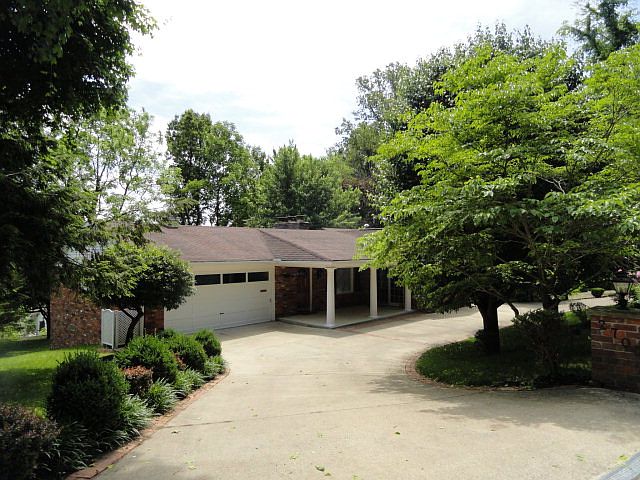 1st image of 2700 Gilbert Ave