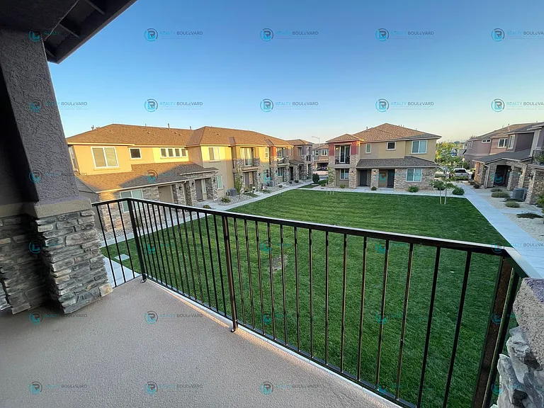 1013 Middle Gate Rd — Photo 10