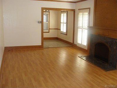 2nd image of 528 N Griffith Park Dr