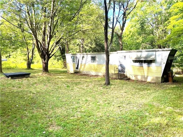 8285 Jb Dr, Jamestown, PA 16134