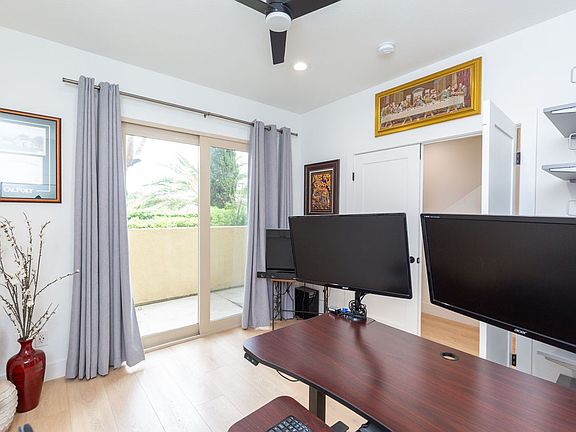 5th image of 2650 Escala Cir