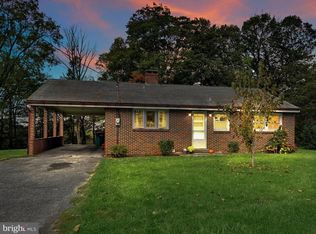 956 Clifton Heights Rd, Hummelstown, PA 17036