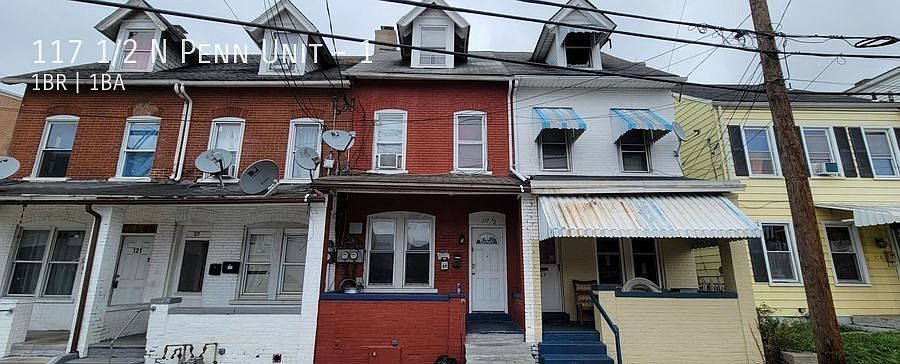 1st image of 117 1/2 N Penn St Floor 2