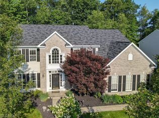 158 Millstream Ct, Akron, OH 44321