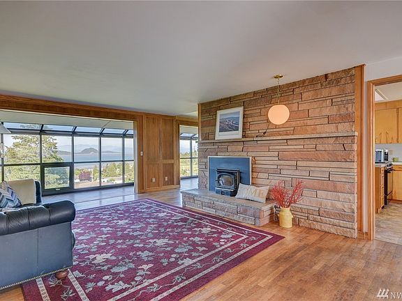 4th image of 642 Peregrine Ln