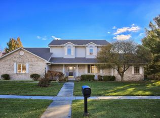 303 W Tomaras Ave, Savoy, IL