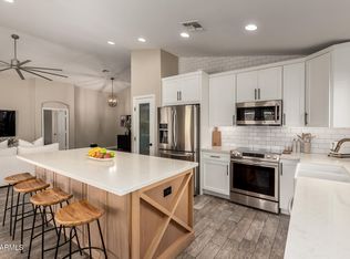 8013 W Cordes Rd, Phoenix, AZ 85043