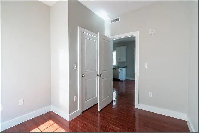 33 Covington St #2 — Photo 4