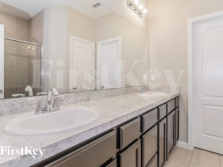 5689 Kellar Cir — Photo 11