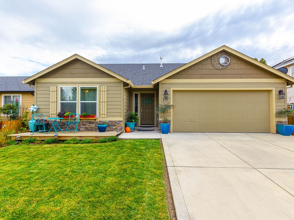 1st image of 639 Woodlark Dr
