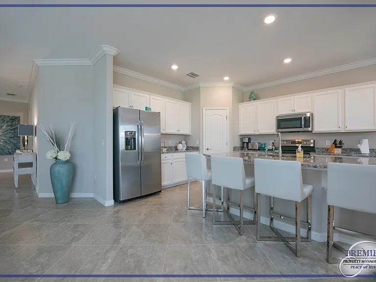1555 Marton Ct — Photo 12