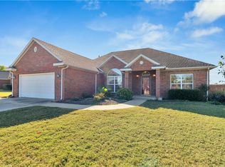 505 Shady Acres Ln, Prairie Grove, AR 72753