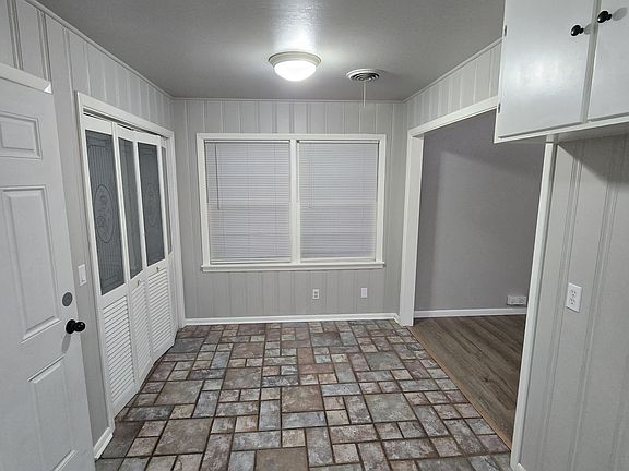 2nd image of 3107 Sunlite St