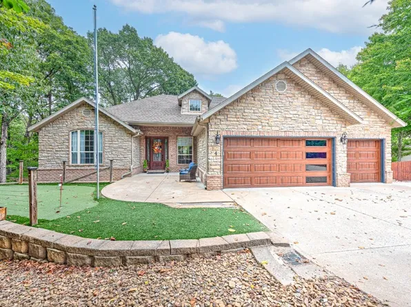 4 Beckfoot Ln, Bella Vista, AR 72714