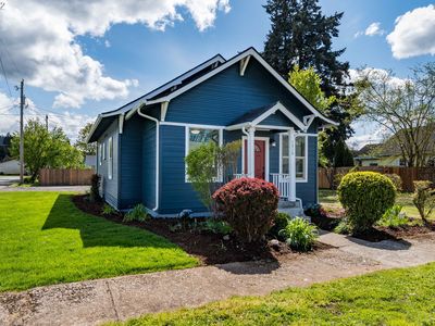 1315 E Jefferson Ave, Cottage Grove, OR, 97424