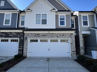 135 Orvis Dr, Holly Springs, NC 27540