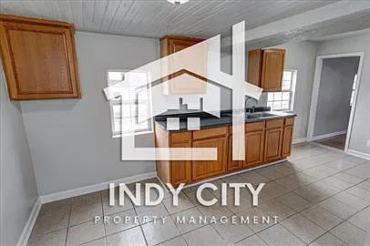 3 bed, 1.5 bath, 1452 sqft, $1,600 — Photo 2