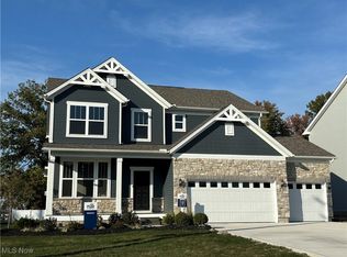 34835 Eagle Rd, Willoughby, OH 44094