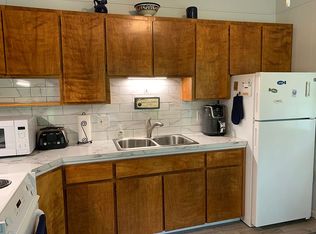 869 Lakeshore Dr, Gladwin, MI 48624