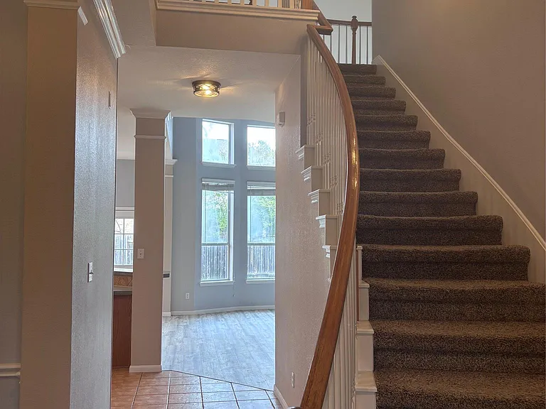 1704 Lynnville Trl — Photo 3