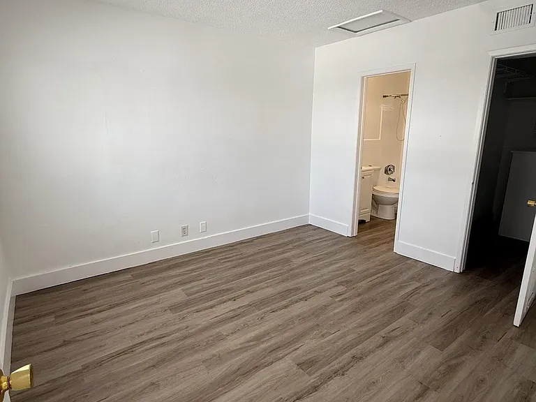 2503 N Ocean Blvd #7 — Photo 3