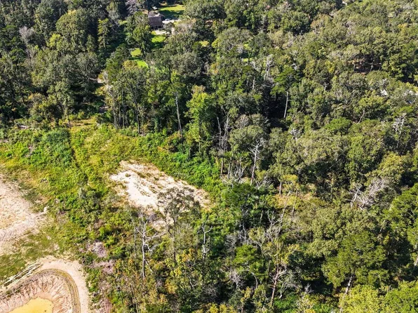 8637 Wildwood Dr, Denham Springs, LA 70706