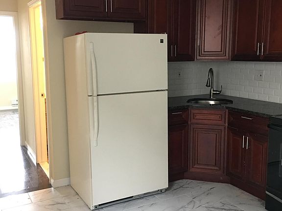 3rd image of 1941 Snyder Ave Floor 2