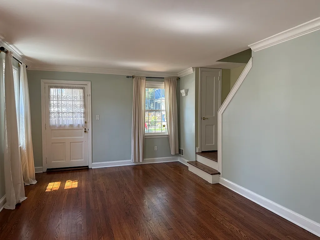 3 bed, 2.0 bath, 1500 sqft, $2,800 — Photo 3
