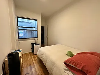 Rented by KNOCKKNOCK LLC