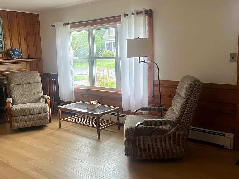 19 Shore Rd — Photo 4