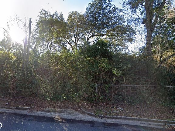2nd image of 1612 Cromartie Beach Dr