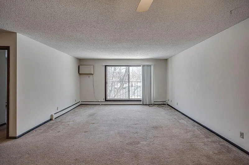2 bed, 900 sqft, $1,445 — Photo 2