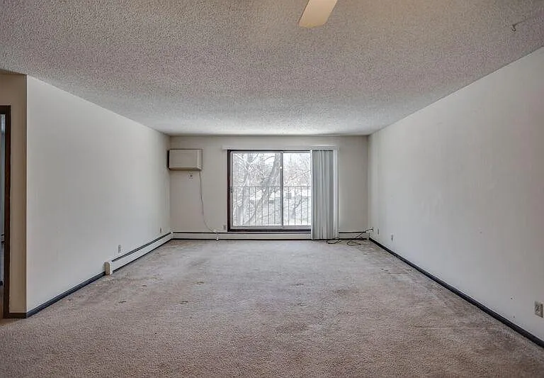605 Stillwater Rd — Photo 2