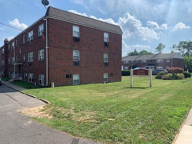 2nd image of 640 Lincoln Ave