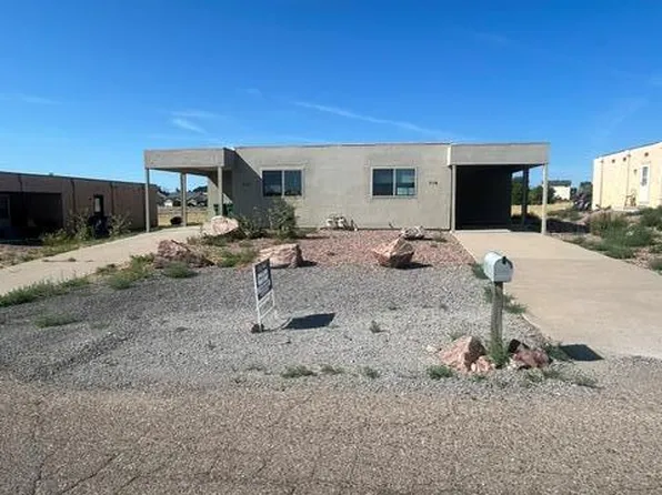716-718 E Clarion Dr, Pueblo, CO 81007