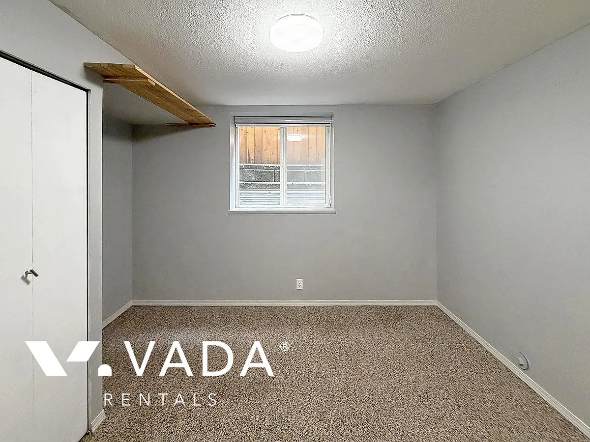 6639B 184 Street Surrey — Photo 4