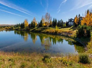 31 SW Lynx Ln, Rocky View County, AB T3Z1B8