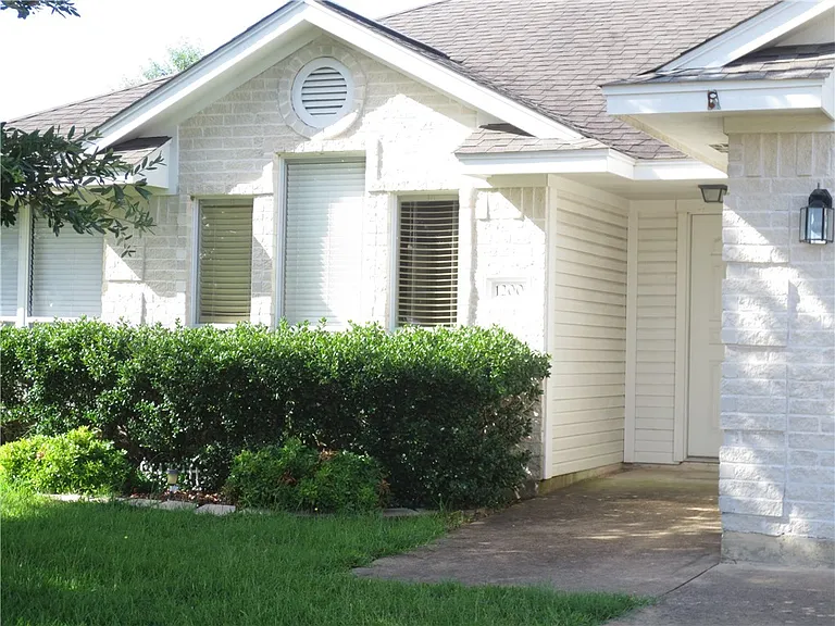 1200 Baywood Ct — Photo 8