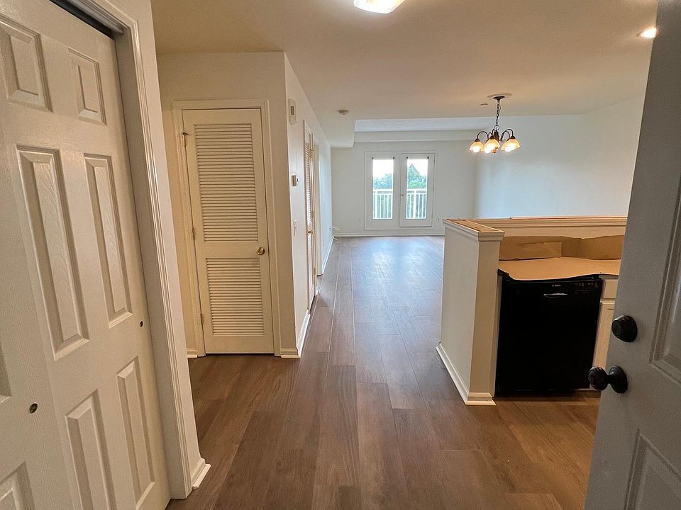 Entry/Foyer