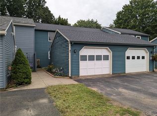 12 Cricket Lane Ext, Fulton, NY 13069
