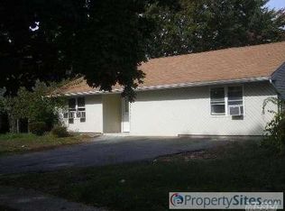 29 Executive Rd, Selden, NY 11784