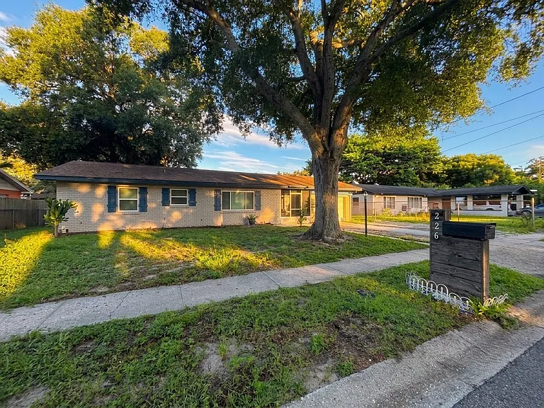 226 Palm Ave — Photo 3