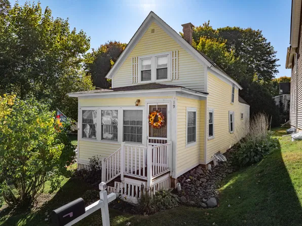 19 Lemon Street, Veazie, ME 04401