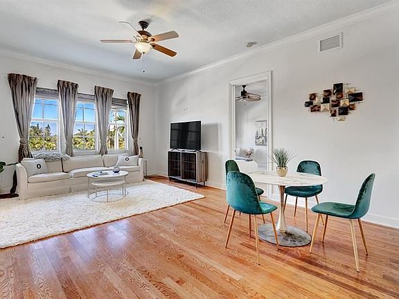 3rd image of 200 NE 2nd Ave APT 312