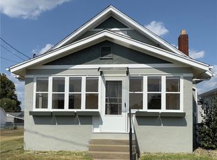 911 37th St, Vienna, WV 26105