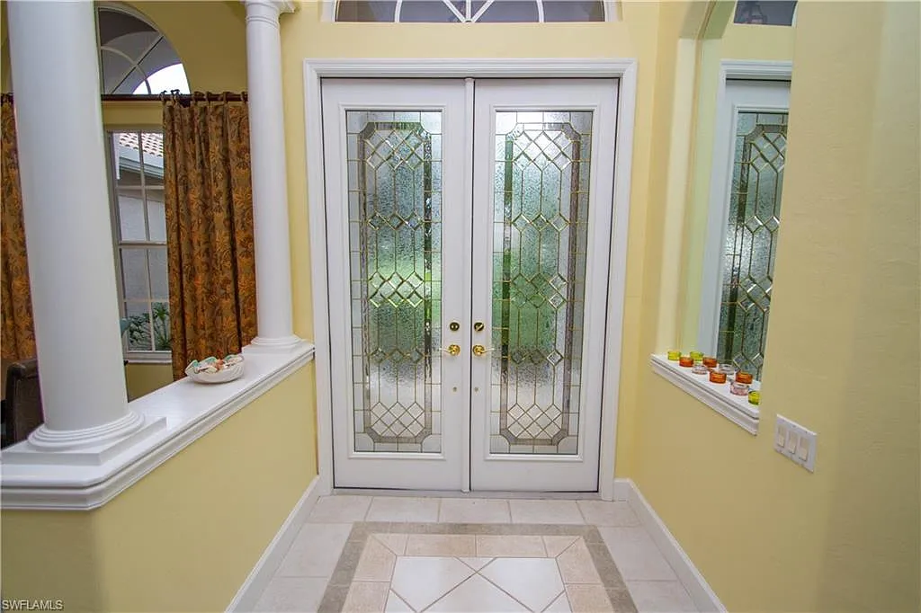 3 bed, 3.0 bath, 2930 sqft, $15,000 — Photo 4