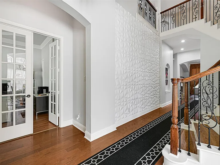 28214 Churchill Ct — Photo 7